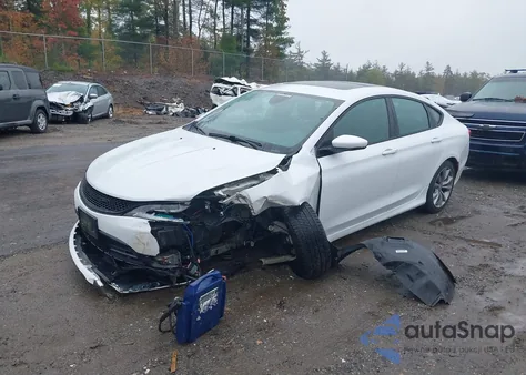 2015 Chrysler 200 S из США, поврежденный, VIN 1C3CCCBG5FN613392